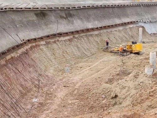 细河基坑边坡加固